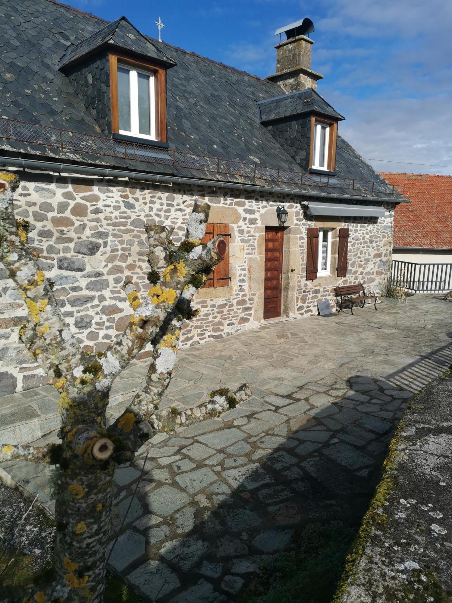 Maison Chez La Malie Le Monteil  Exterior photo